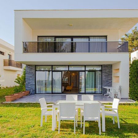 Oezel Bahceli Villa Kuşadası Ngoại thất bức ảnh